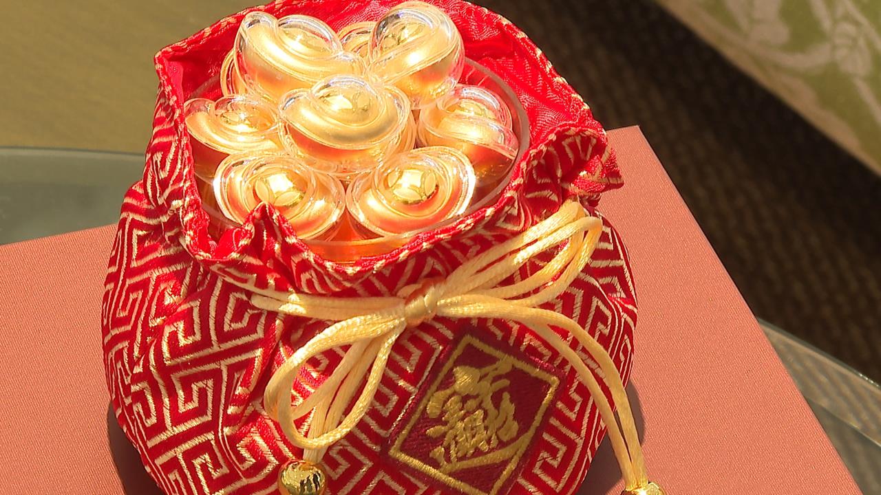 搶百貨福袋頭香！民眾提前22hrs卡位　超商祭黃金、台積電股票's story cover image