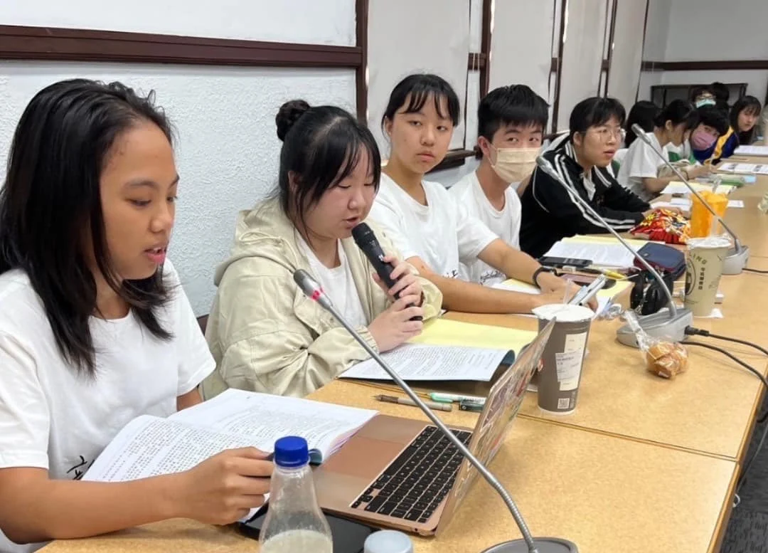 黃靜盈／敢講話才是好學生？不發言就是不積極？打開兒少參與公共事務的多元想像's story cover image