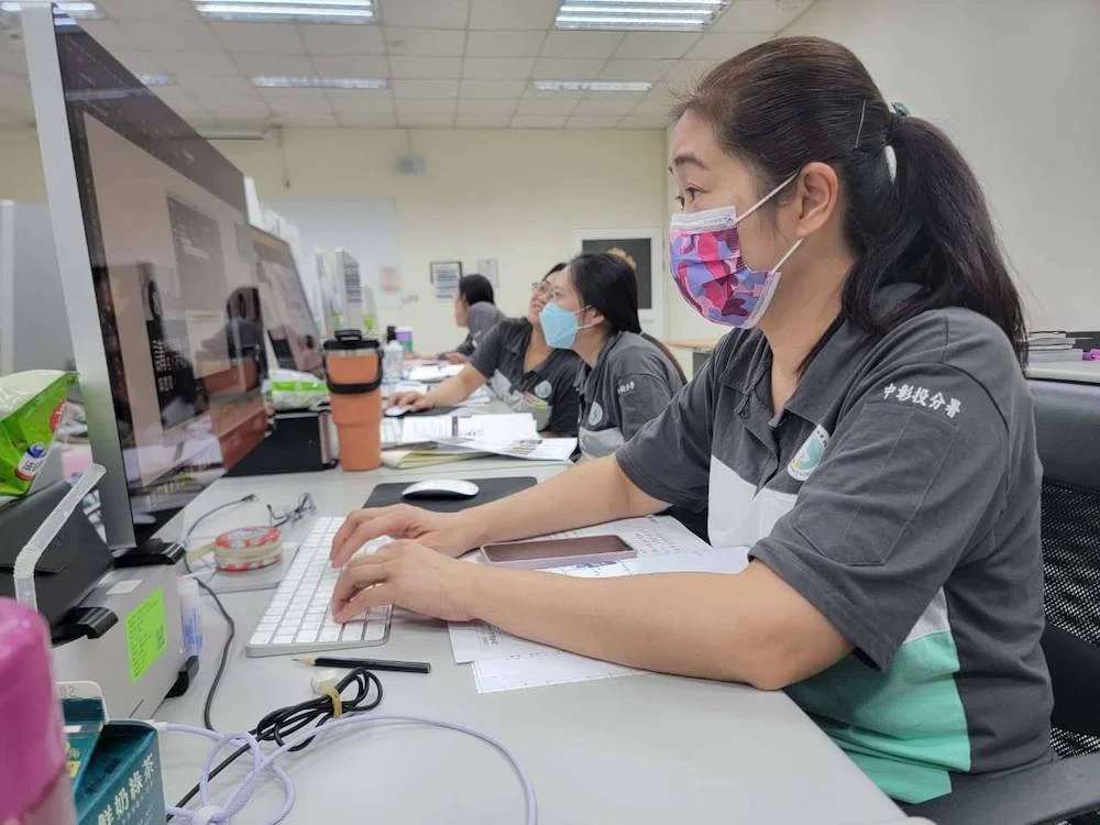 換衛生棉像打仗、上不了廁所寧願包尿布，女性身障者工作待遇遠低於身障男性's story cover image