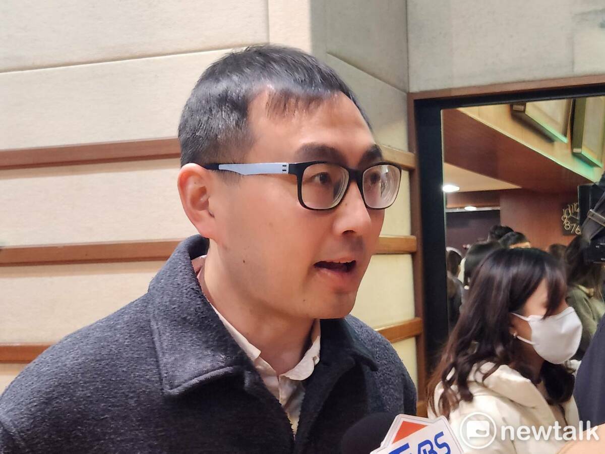 廖先翔譏蕭美琴遇襲！這藍委突曬圖卡喊「我們不一樣」 他諷：你們倆有差嗎？ 's story cover image