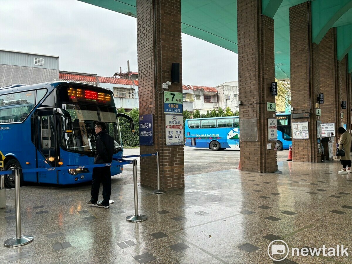 連假車潮湧現！16大省道路況一次看　公路局：搭客運避塞車還享優惠