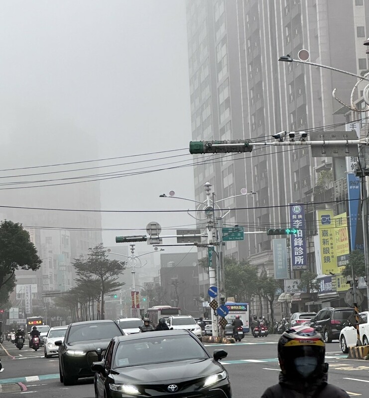 濃霧影響！雲林以北今轉雨  專家：明轉多雲到晴好天氣