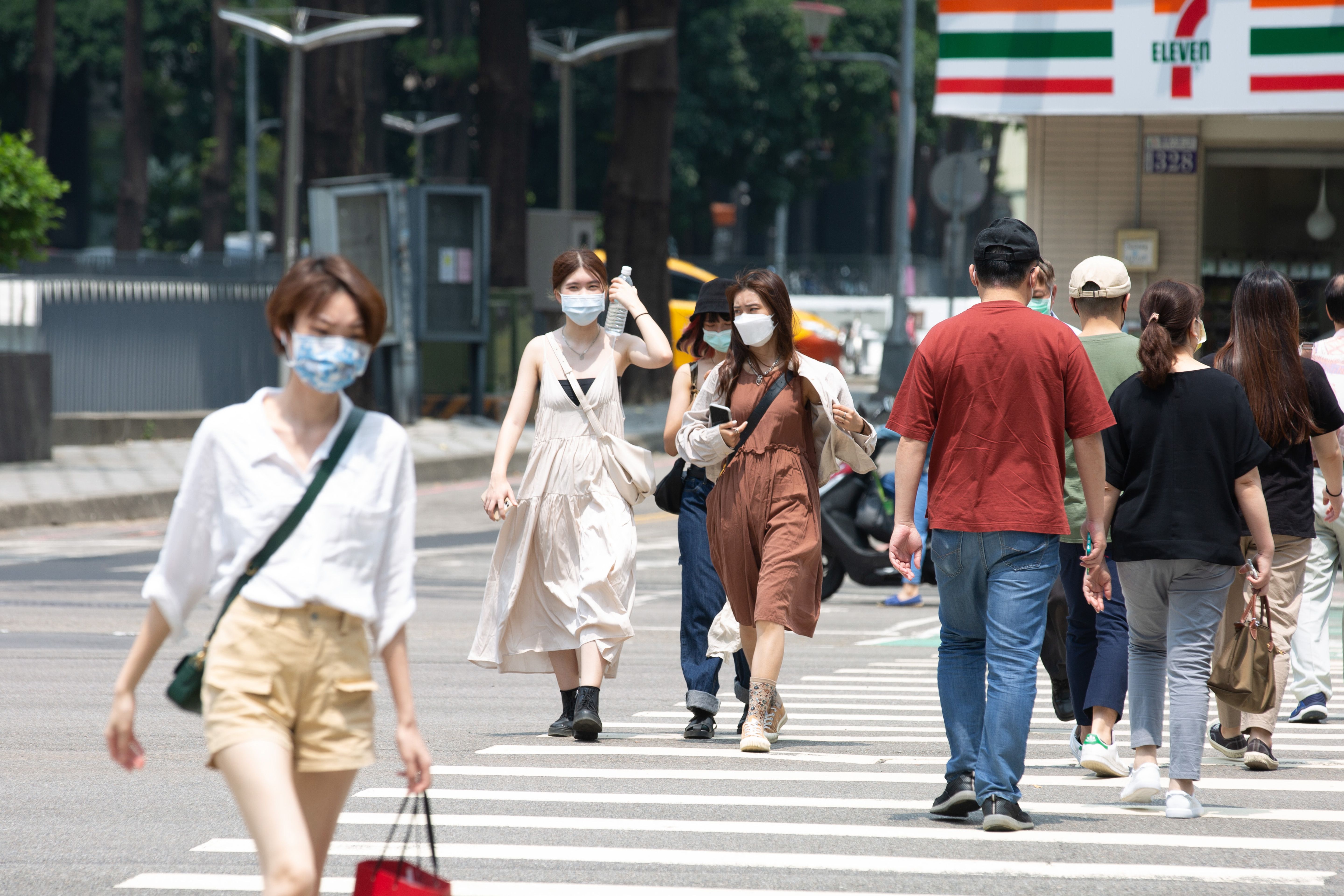 氣溫漸回升！228連假「北部上看28度」　下週鋒面接近轉雨