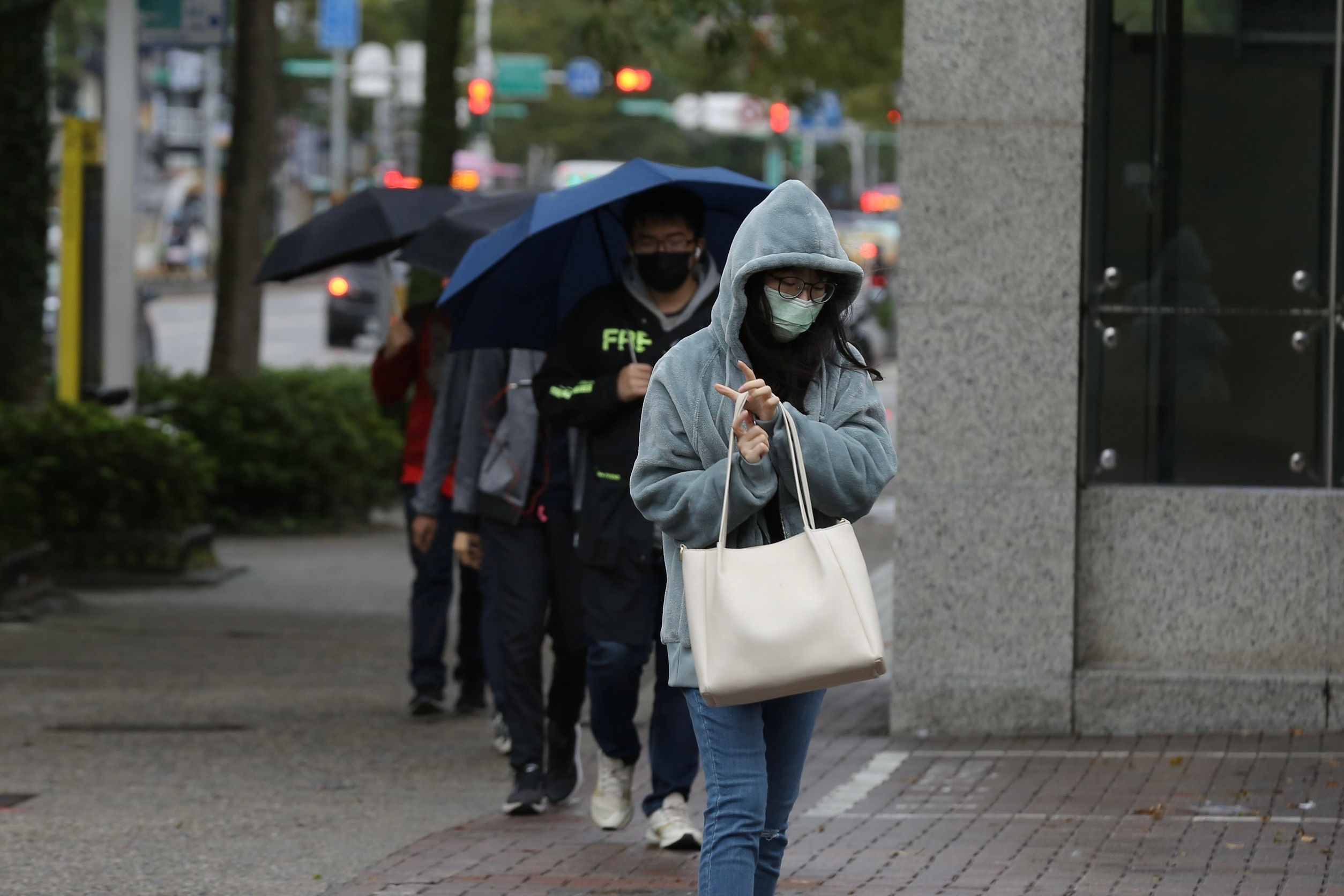 冷氣團來襲！北、東部高溫僅15至17度　高屏空氣品質亮橘燈