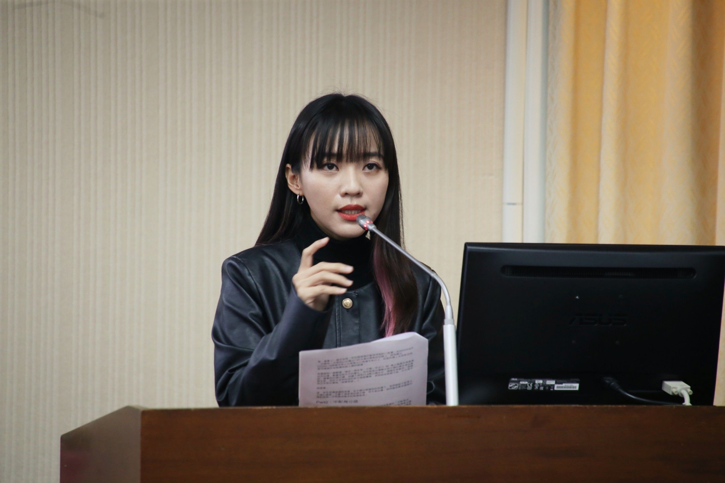 極端帳號嘲諷大火　黃捷為香港祈福：多數台灣人真摯關心's story cover image