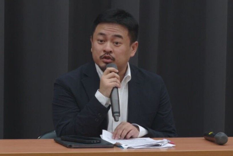 勞動部長洪申翰為霸凌案鞠躬致歉　喊話：我出身基層會不改初衷