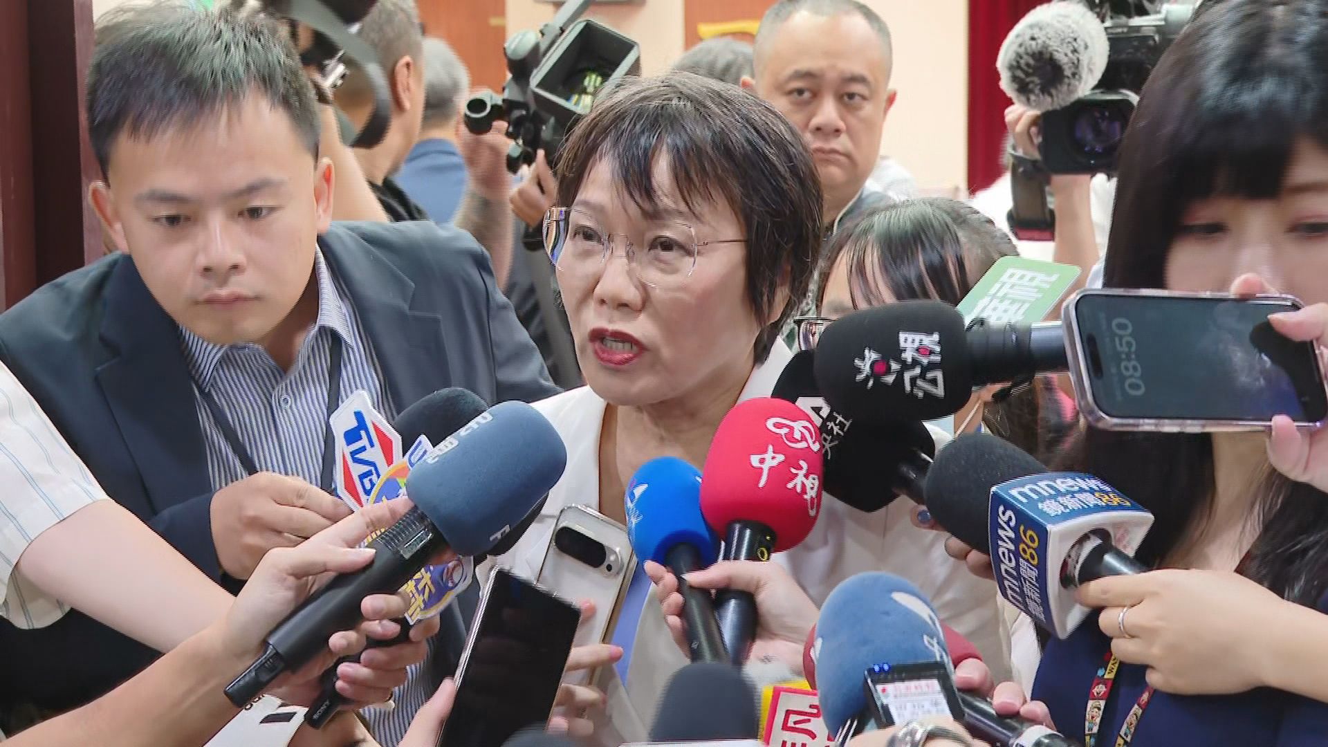 若有立委協助李貞秀調閱密件　劉世芳撂重話：誰洩密誰負責's story cover image