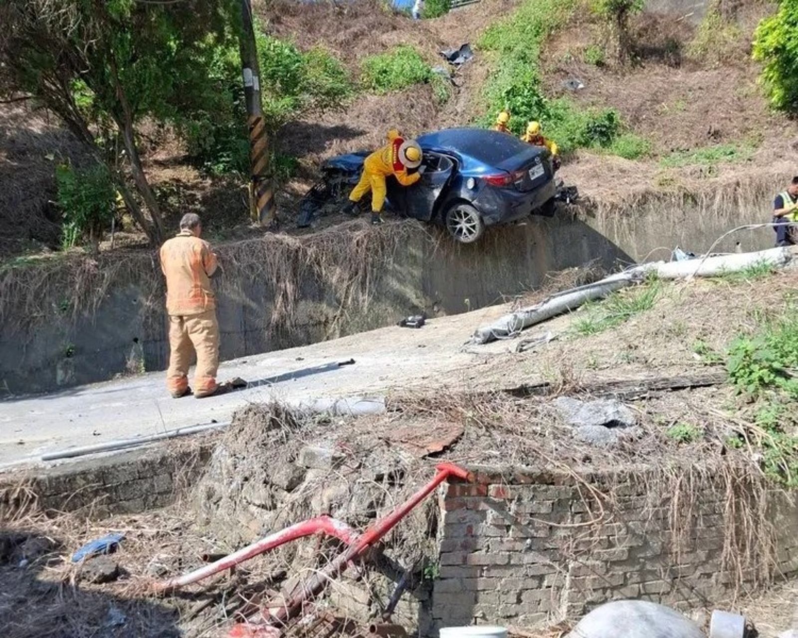 18歲無照男「連續肇事撞死友」　警未扣車僅開單放行遭申誡2次's story cover image
