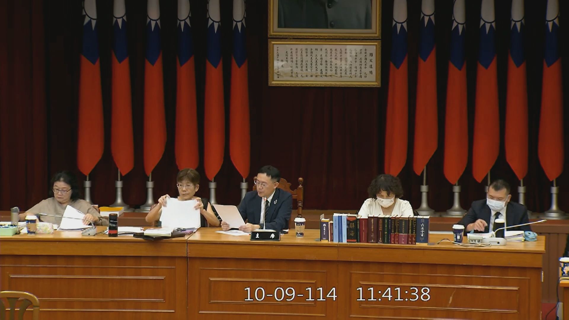 立院初審通過韌性特別預算　普發1萬元可望11月中下旬啟動