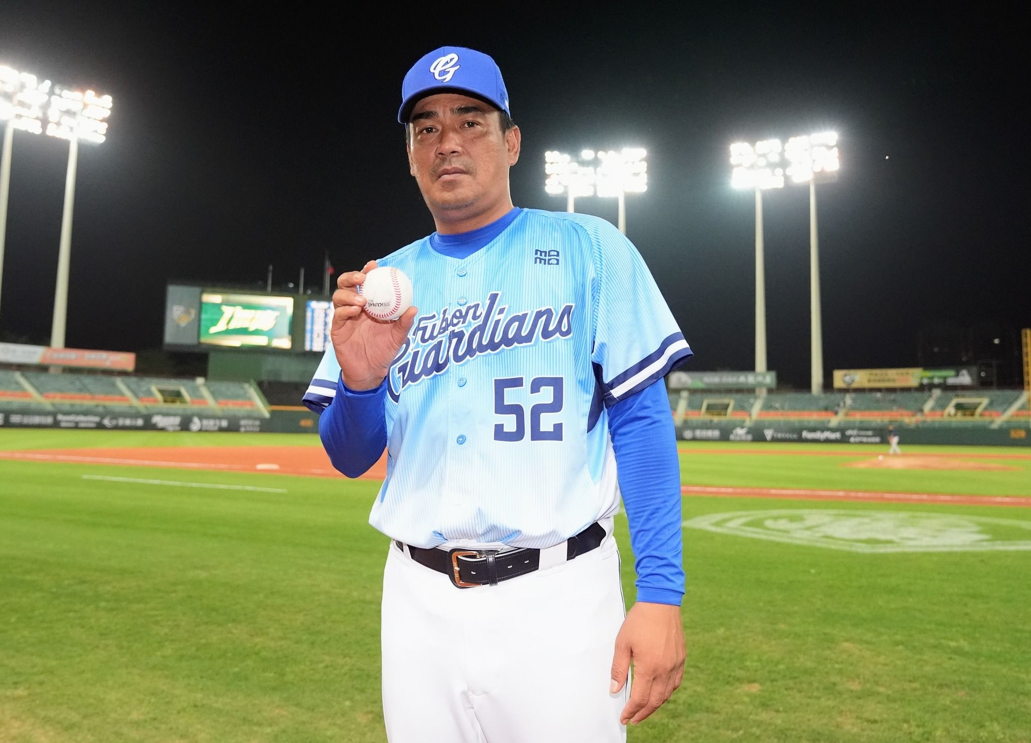 富邦悍將9年無冠無解！陳金鋒下台　「珍惜現在」日職名將掌兵符