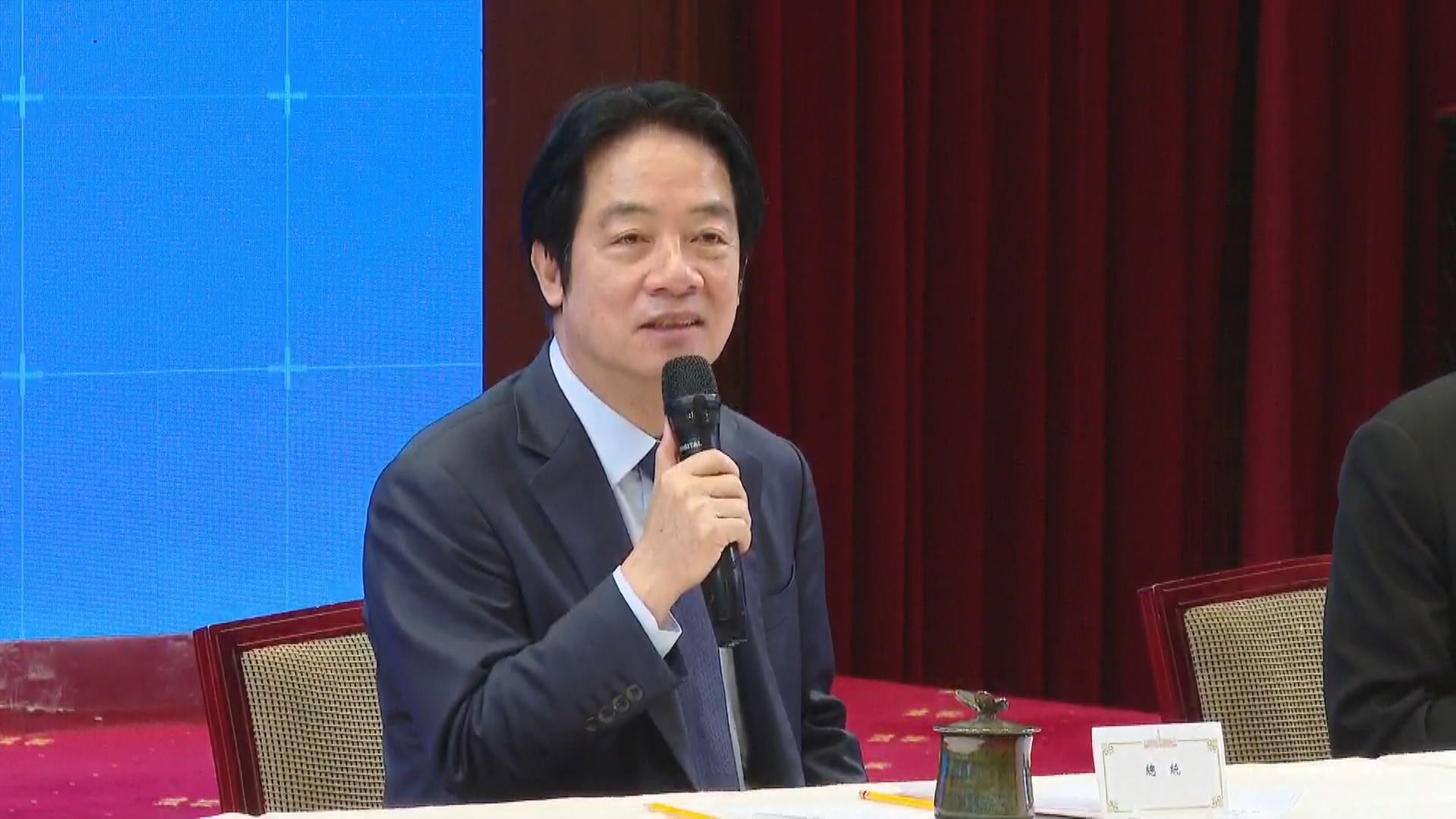 放行政院版1.25兆軍購　藍白裂解開端？2／率三軍司令！喊話「支持國防預算」　總統：自助人助's story cover image