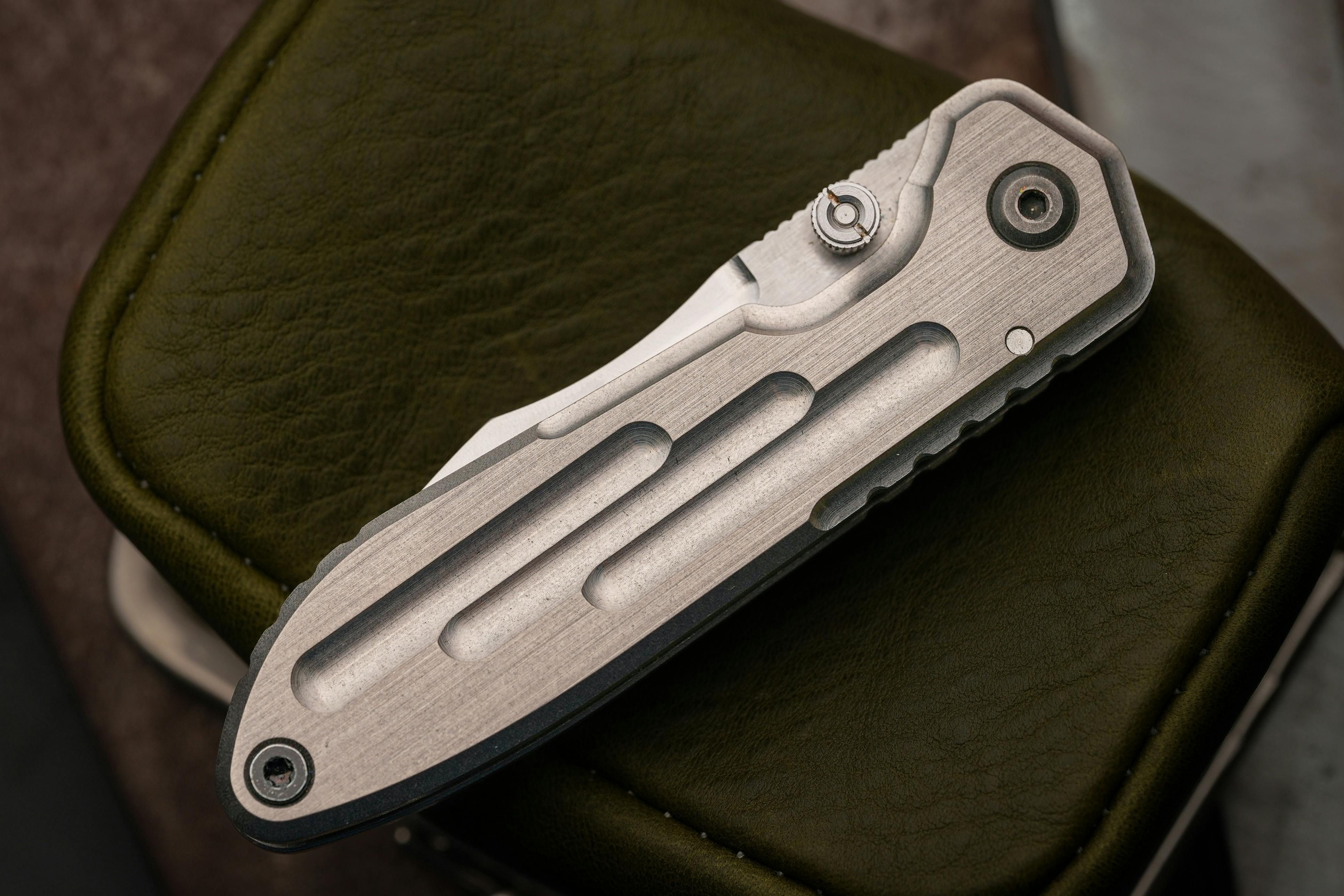 國中生校外把玩折疊刀還突刺嚇壞民眾　桃園教育局回應了's story cover image