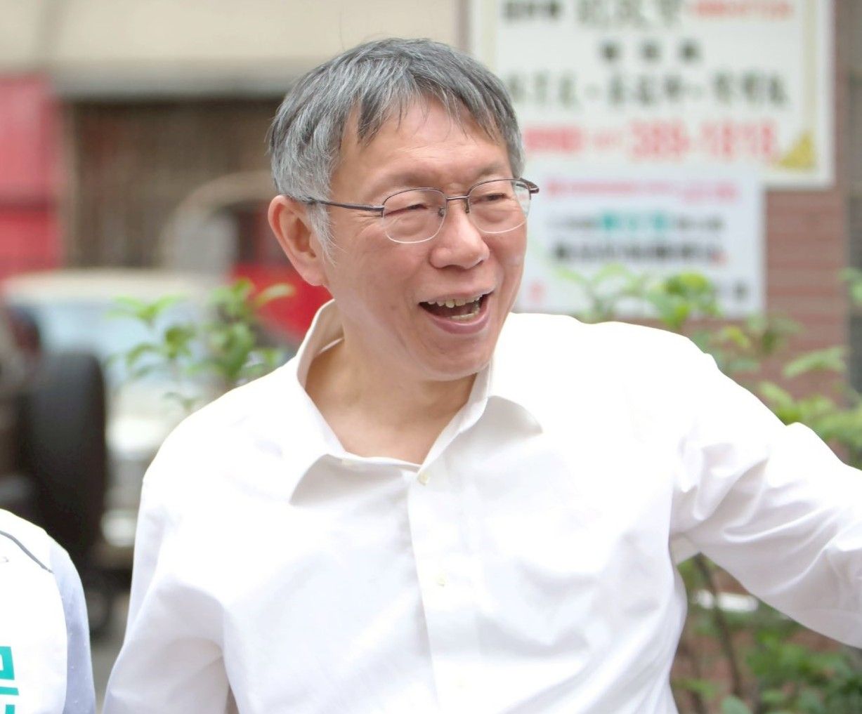 反對柯文哲入境遭出征　日本議員網路用語「w」酸小草是笑話's story cover image