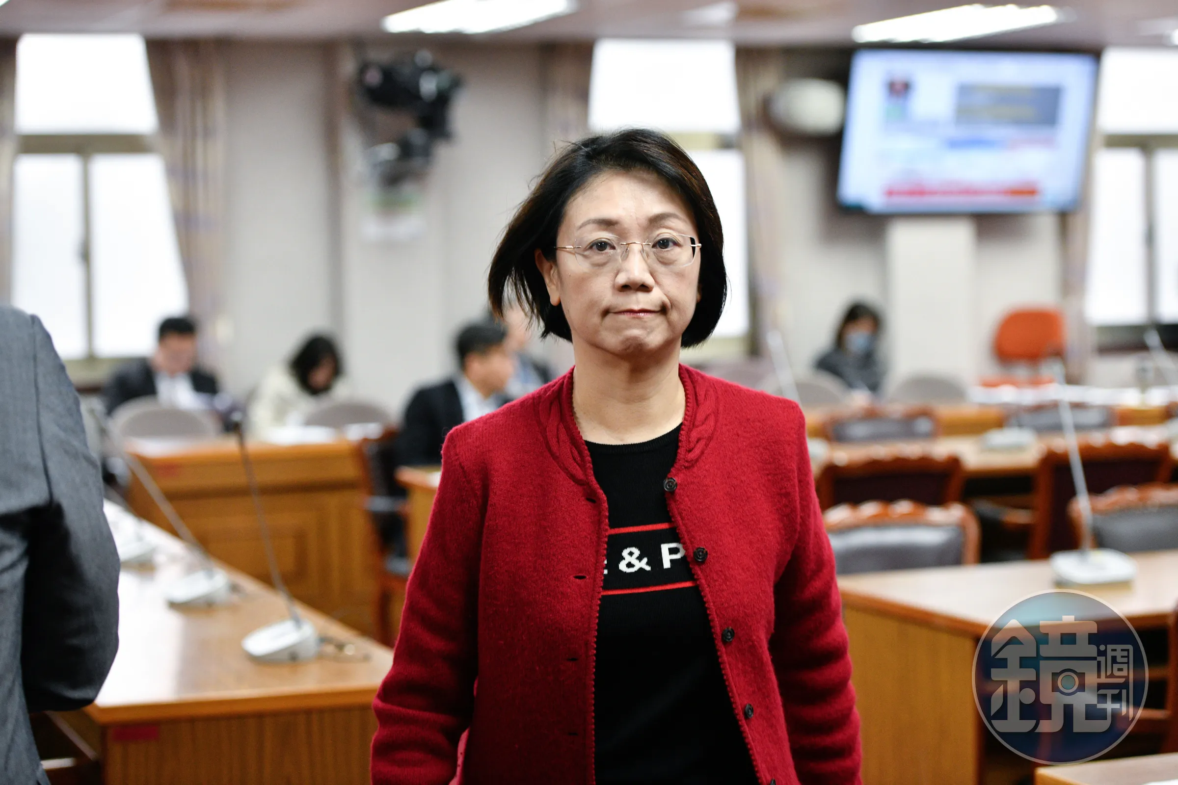 翁曉玲怒喊告堂哥、梁文傑　他狠批：做賊喊抓賊's story cover image