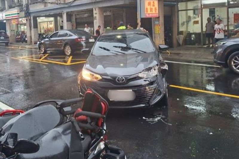 走路搖晃露餡！機場接送司機八里毒駕　車內搜出依托咪酯煙彈's story cover image