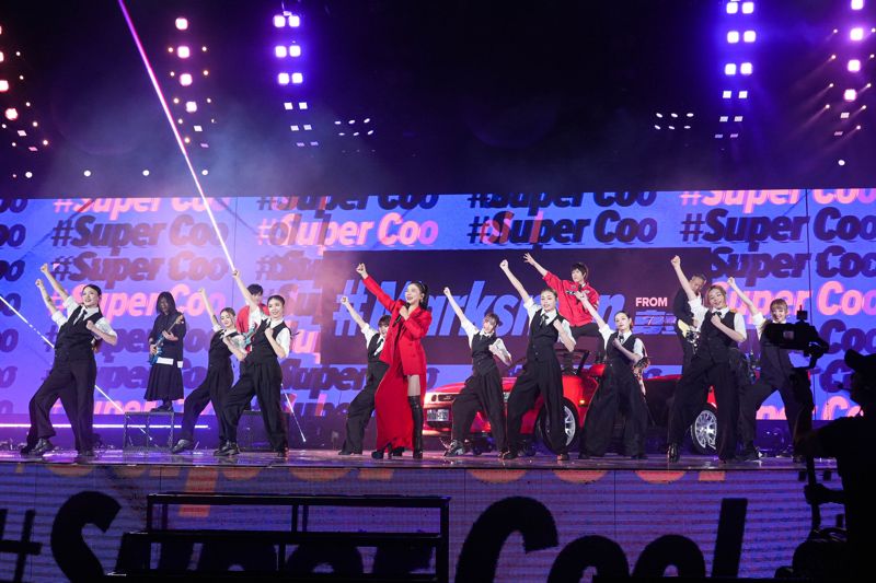 五月天洲際棒球場開唱　丁噹踢館尬舞點燃阿信「北投舞王」魂