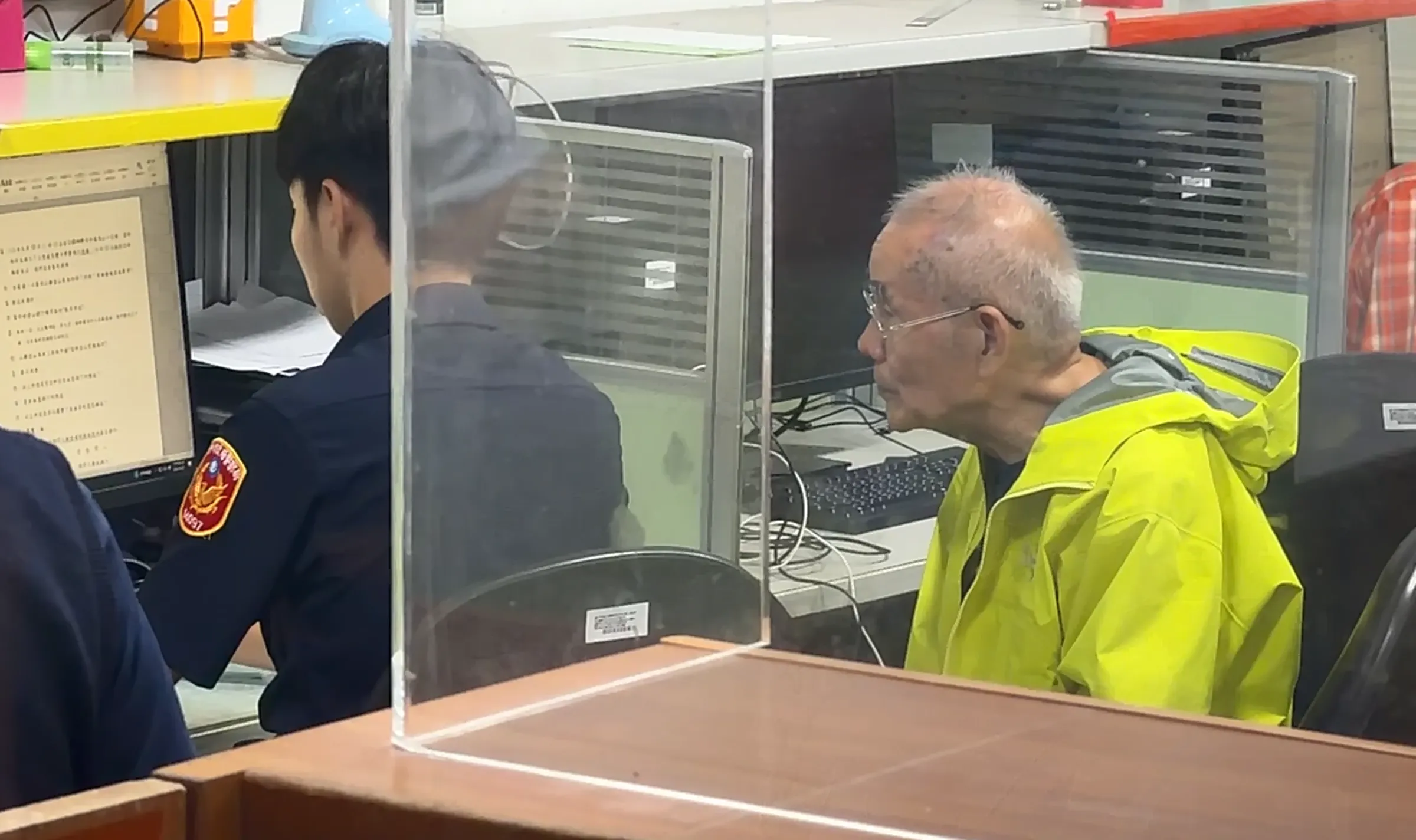 台中蝴蝶谷落石「登山團4死」前交長蔡堆驚險逃劫　現身派出所坦言很慚愧：盼大家以此為戒's OG Image