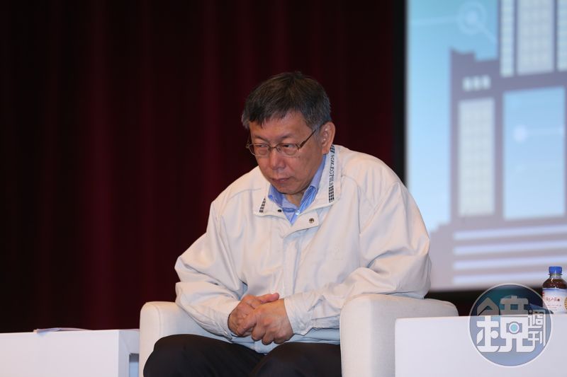 柯文哲認收邱清章300萬元「給本人分配使用」　網翻11年前貼文朝聖：好諷刺
