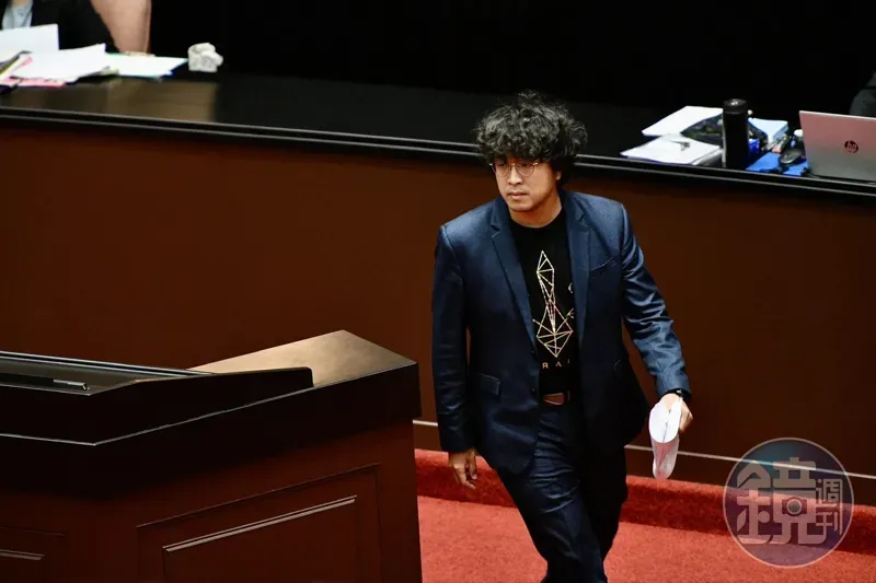 國民黨主張「3800億＋N」軍購版本　沈伯洋看完後怒轟：沒人才還是想賣國？'s OG Image