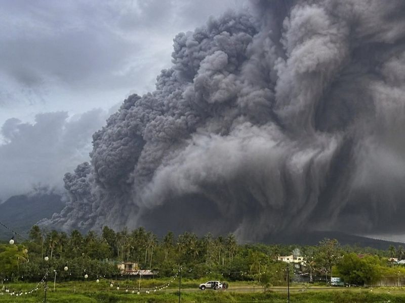 菲律賓「馬榮火山噴發」升3級警戒　1500戶疏散方圓6公里禁入