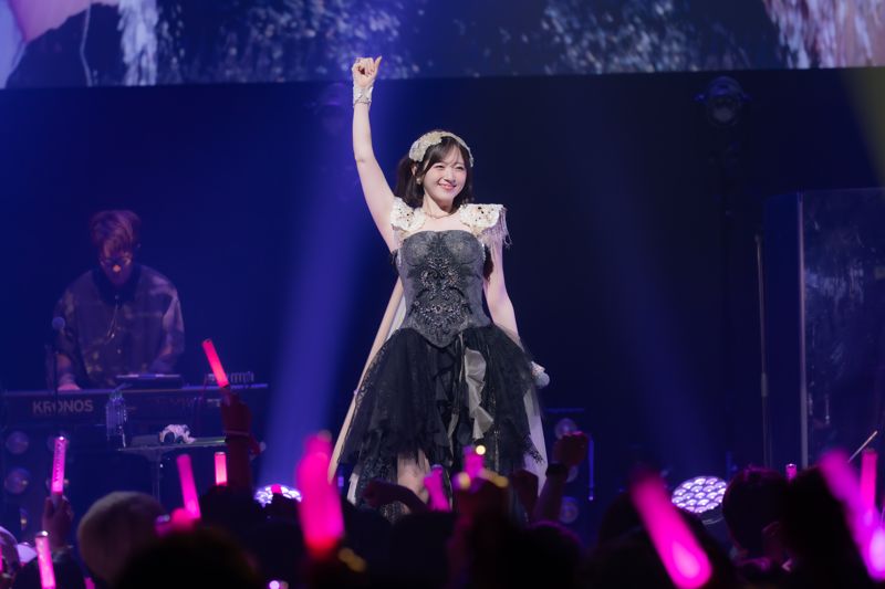 鈴木愛理首度個唱攻台嗨喊「花生」停不下來　夜市跑透透還帶雞排粉回日本