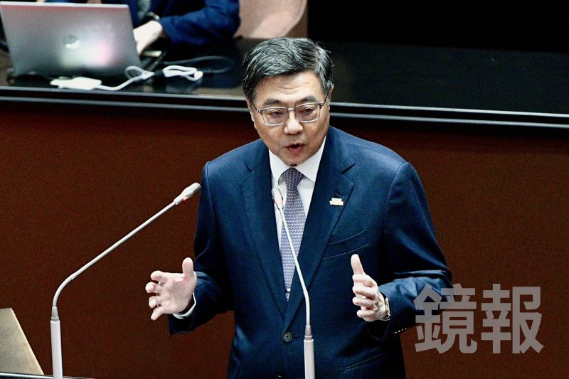 明年軍公教要加薪了？人事總處提方案　行政院最快明拍板's story cover image
