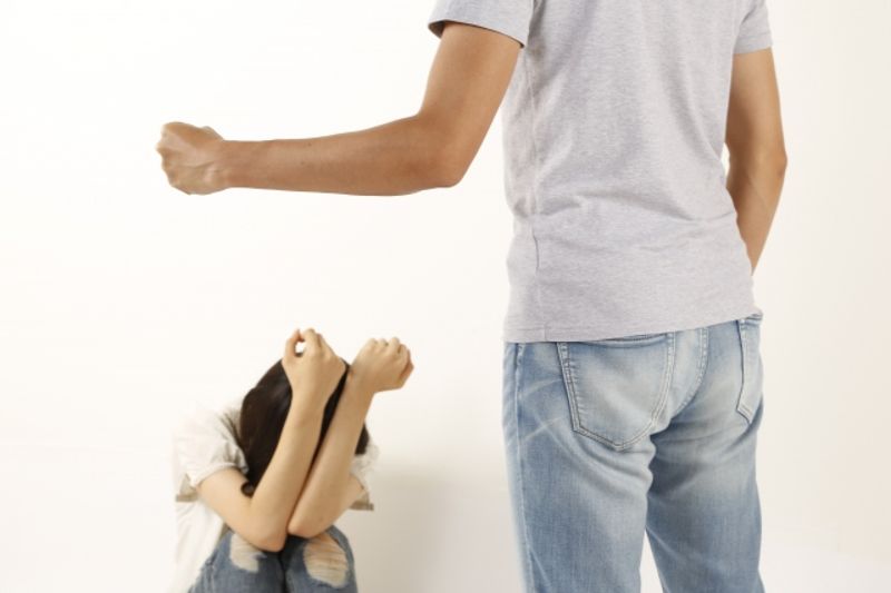 北市婦產名醫成惡狼！誘騙網友遭拒　女方驚逃重摔被拖回房二度性侵's OG Image