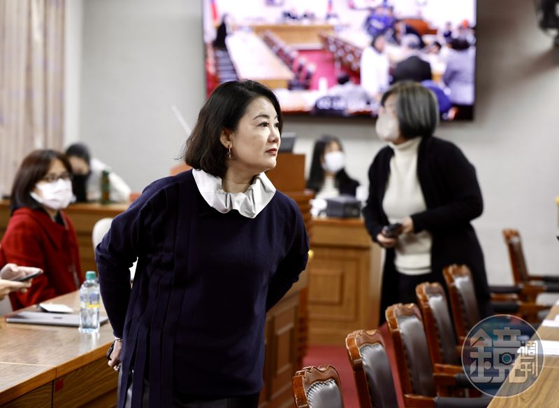 綠委被控坐公務車去餐敘　吳思瑤打臉批「烏龍爆料」控惡意抹黑's story cover image