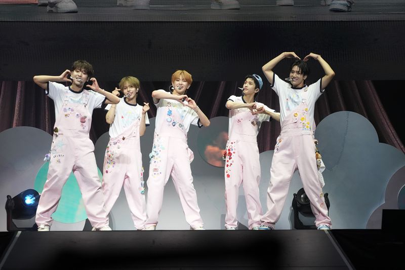 男團全員未滿20　VIBY出道2個月攻上日本武道館哭爆啦's story cover image