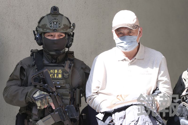 快訊／四海幫主「純偉」涉黃金洗錢案　500萬元交保限出境's story cover image