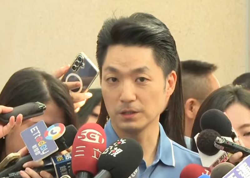 蔣萬安美籍兒拿北市公費留美掀論戰　矢板明夫揭「制度盲點」：這樣真的公平嗎？'s story cover image