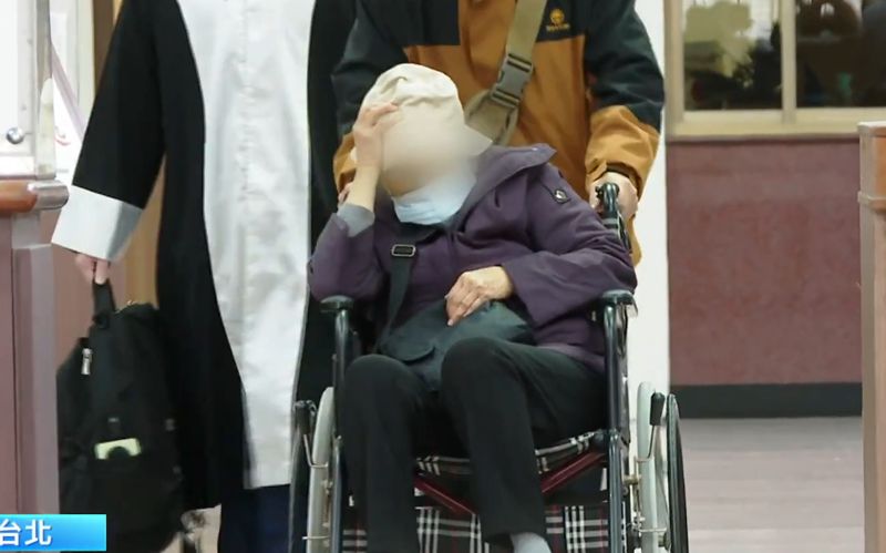 法官也動容！8旬婦「塞1萬元紅包」悶死癱瘓50年身障兒　判決書揭特赦理由's story cover image