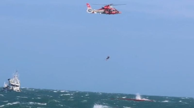 船長已尋獲！台北港捕蟹船「漁山36號」翻覆　2漁工下落不明's story cover image