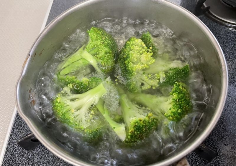 60歲老翁幾乎餐餐水煮卻越吃越笨？　專家揭「低脂陷阱」更傷腦's story cover image