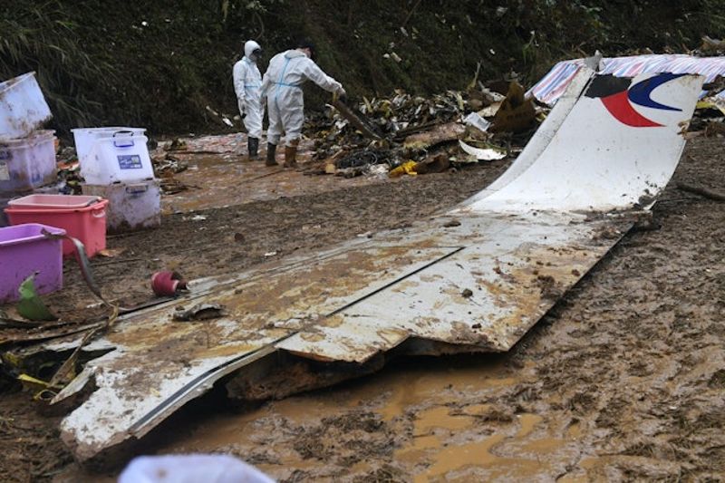 中國東航空難新證據曝光！引擎燃油「同時被關」　人為操作疑雲再起