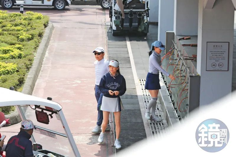 職業小三巴首富／郭台銘的婚外對象不只一言難盡　被爆36E熟乳「後天努力」's story cover image