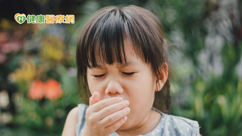 今年首例百日咳僅2個多月大！嬰幼兒尚未完整接種疫苗如何預防感染？