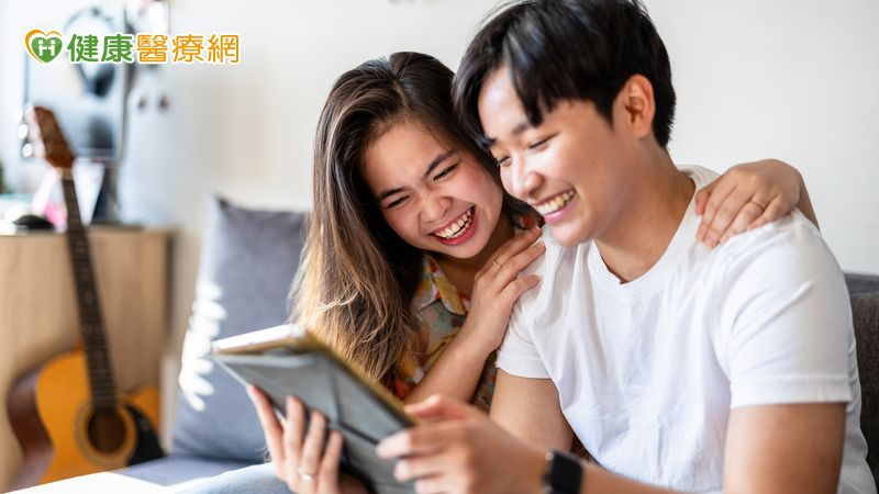 幸福的伴侶平日會做「這5件事」　心理師：簡單但多數人都忽略's story cover image