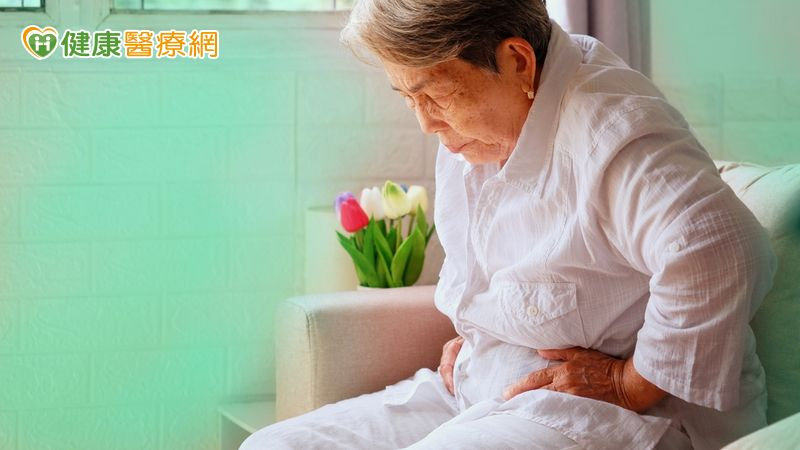 良性肝囊腫變癌？84歲阿嬤腫瘤指數破千　醫揭高齡治療關鍵's story cover image
