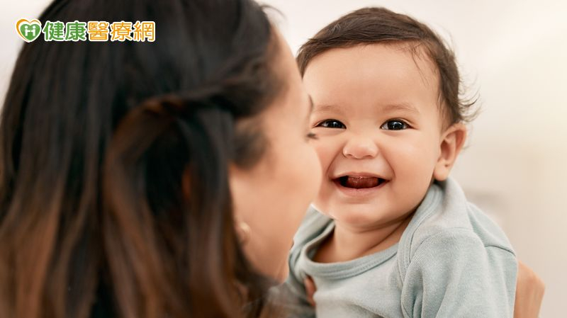 寶寶「咯咯笑」是真知道笑點在哪？專家親授：從笑聲看嬰兒認知發育狀況's story cover image