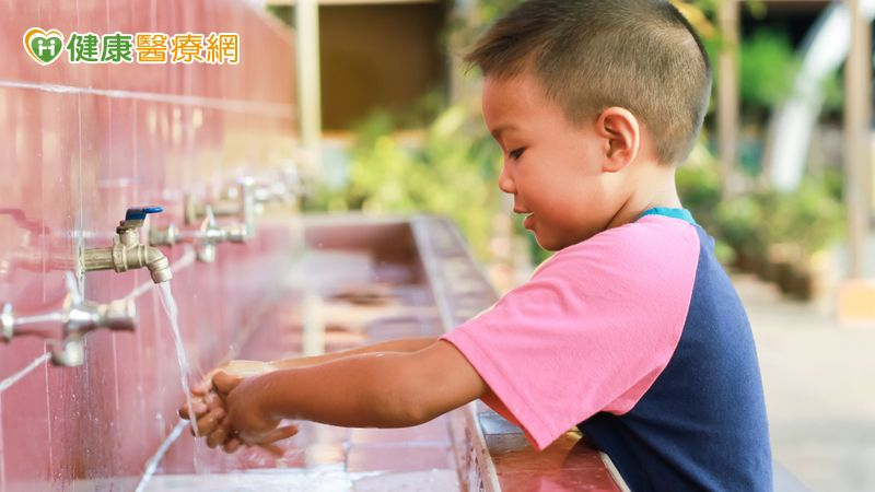 腸病毒就診破3500人！專家示警「成人沒症狀」恐害慘嬰幼兒's story cover image