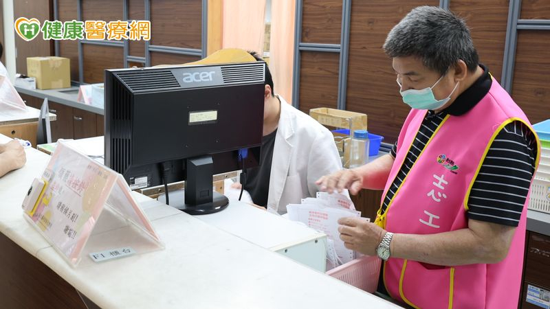 從喪女之痛到助人之路　退休父在急診室以志工重生's story cover image