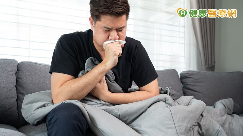 胸悶咳嗽別輕忽！男子健檢意外揪出「心窩」腫瘤　&nbsp;LDCT助早期發現's story cover image