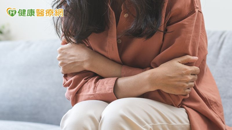 事情還沒發生就開始焦慮？教你「3個步驟」把注意力拉回當下's story cover image