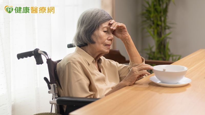 83歲婦罕見癌開大刀！術後呼吸衰竭長期臥床　166天後脫離呼吸器's story cover image
