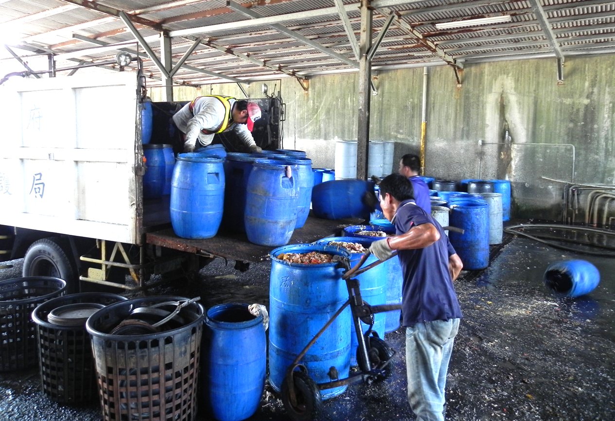 非洲豬瘟Day 24》廚餘清運費暴增，農業部開放豬農協助清運，豬農補助計算方式惹議's story cover image