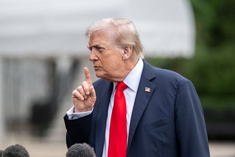 剛嗆課100%關稅!川普突放軟稱「美國想幫助中國」 網譏:又TACO's OG Image