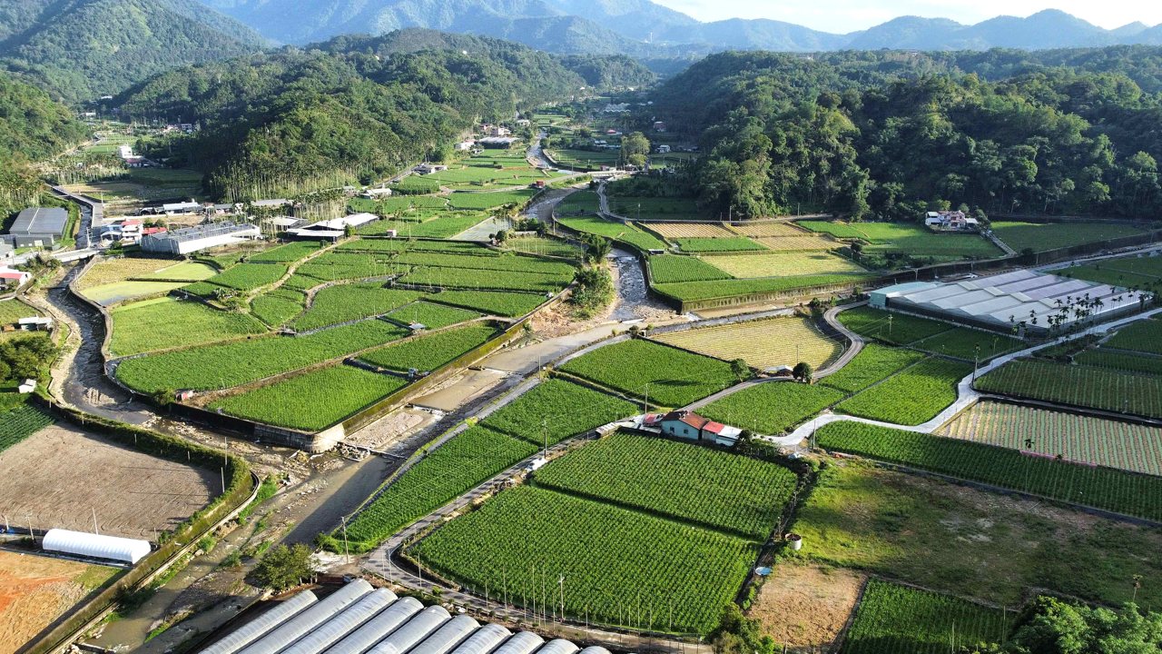 南投垃圾大戰01》埔里水源蓋掩埋場,名間茶鄉蓋焚化爐,中央缺席調度,地方任意選址's OG Image